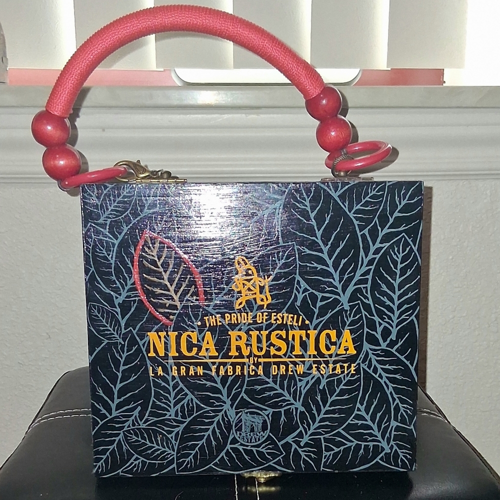 👜IT'S A SALE!! SMOKIN HAUTE CADDIE👜
